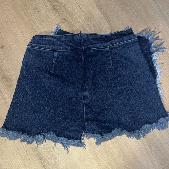 stretchy jean skirt with shorts, barely worn, AC rendon jean, size 12 - Picture 2 of 3